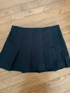 Abercrombie & Fitch Black Pleated Mini Skirt